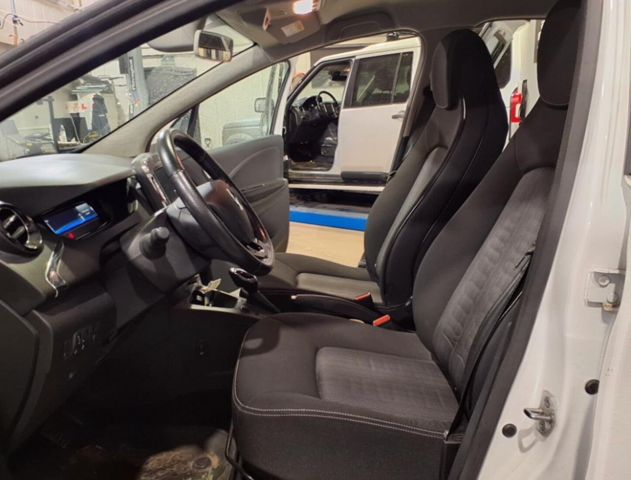 Фото - Renault ZOE #9