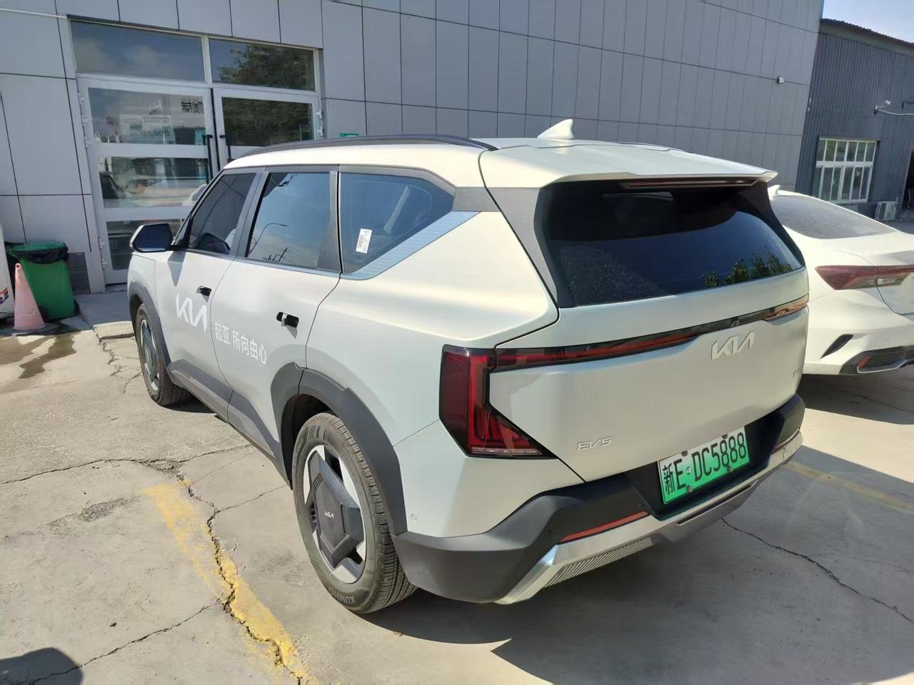 Фото - Kia EV5 #4