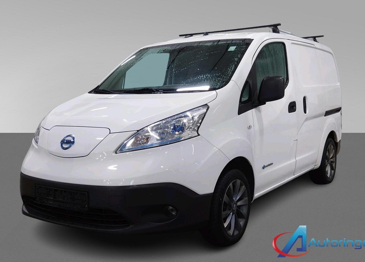 Фото - Nissan E-NV200 #2