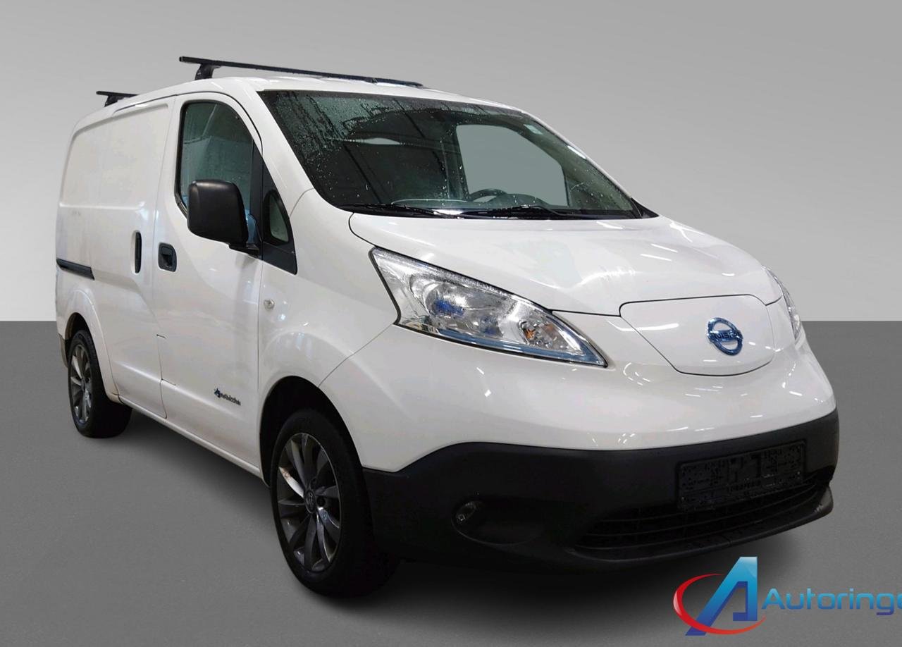 Фото - Nissan E-NV200 #3