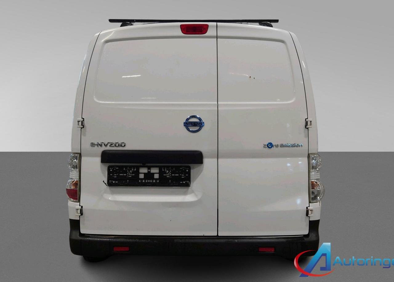 Фото - Nissan E-NV200 #5