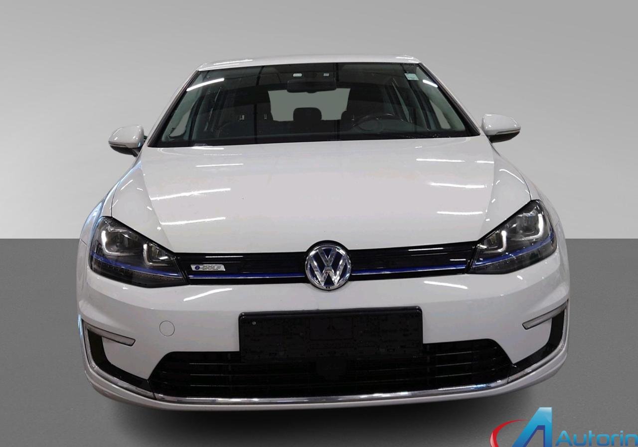 Фото - Volkswagen E-Golf #3