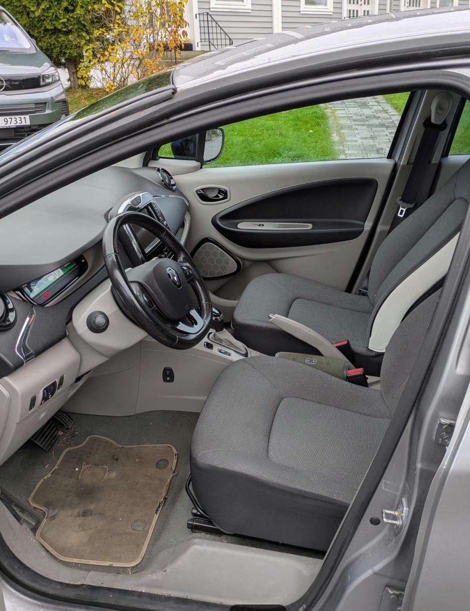 Фото - Renault ZOE #7